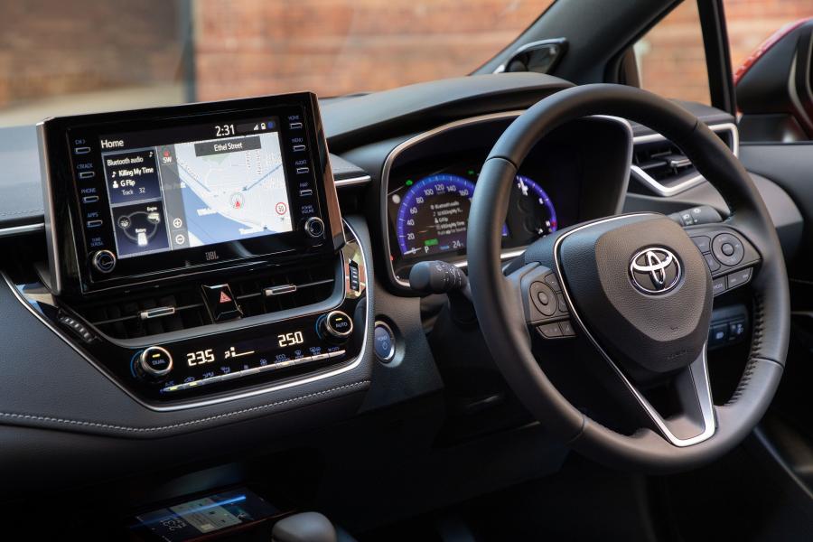 Детали интерьера Toyota Corolla ZR Hybrid 2018 года  (AU) (фото 29 из 30)
